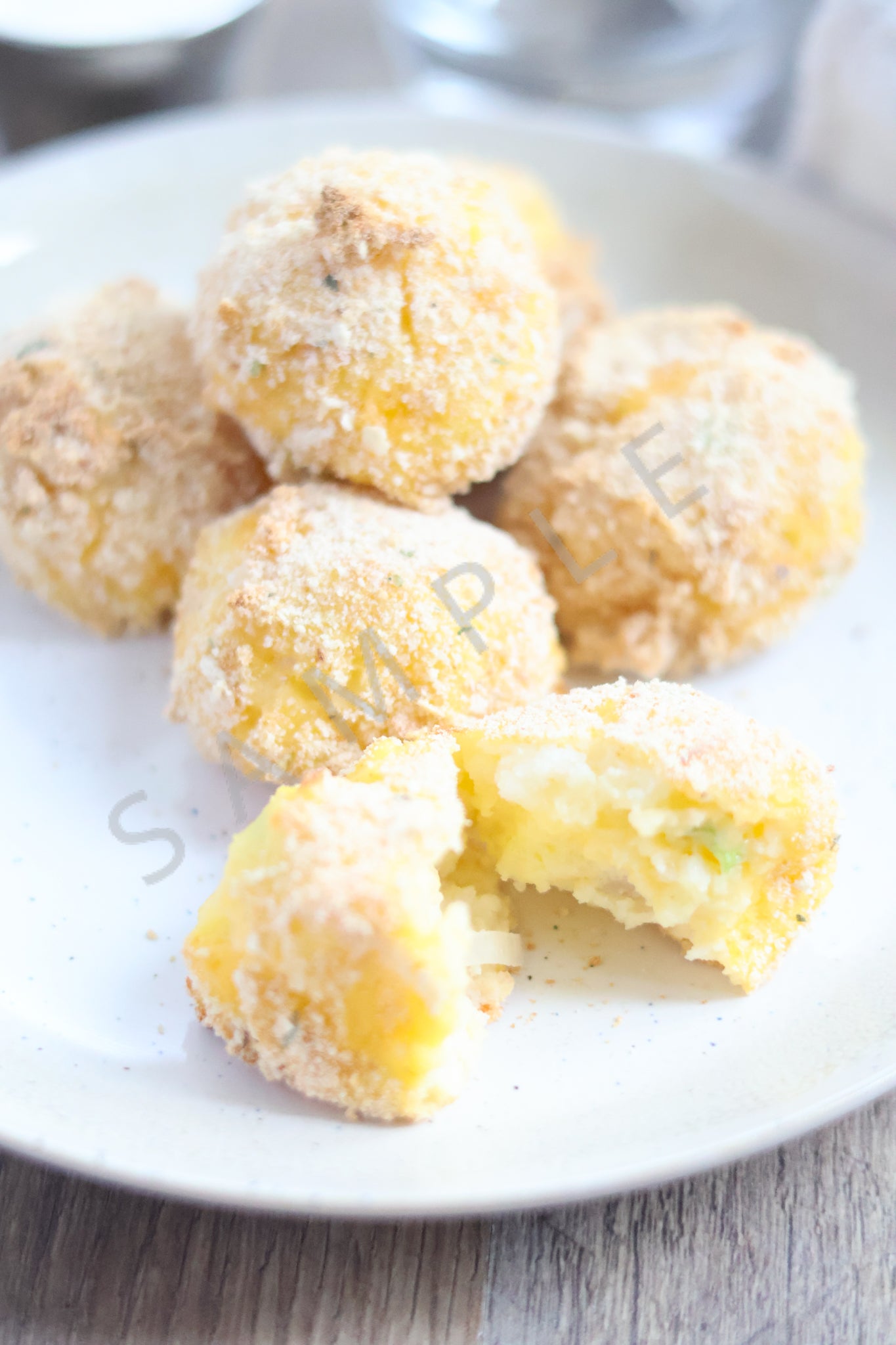 Golden Cheesy Potato Puffs Set 1