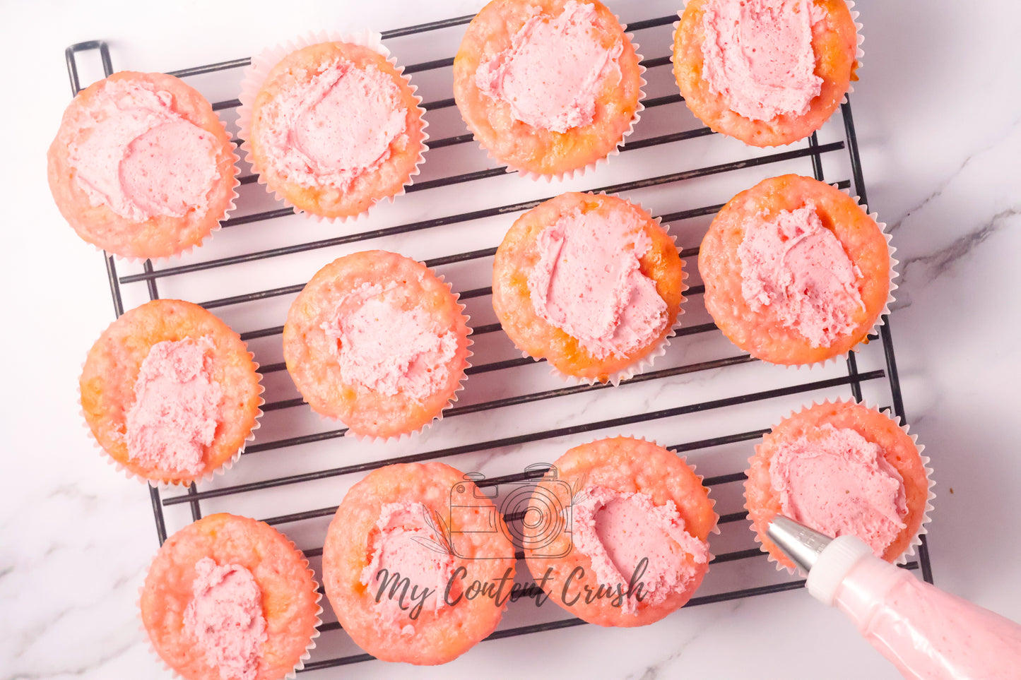 Exclusive: Strawberry Cupcakes with Strawberry Filling