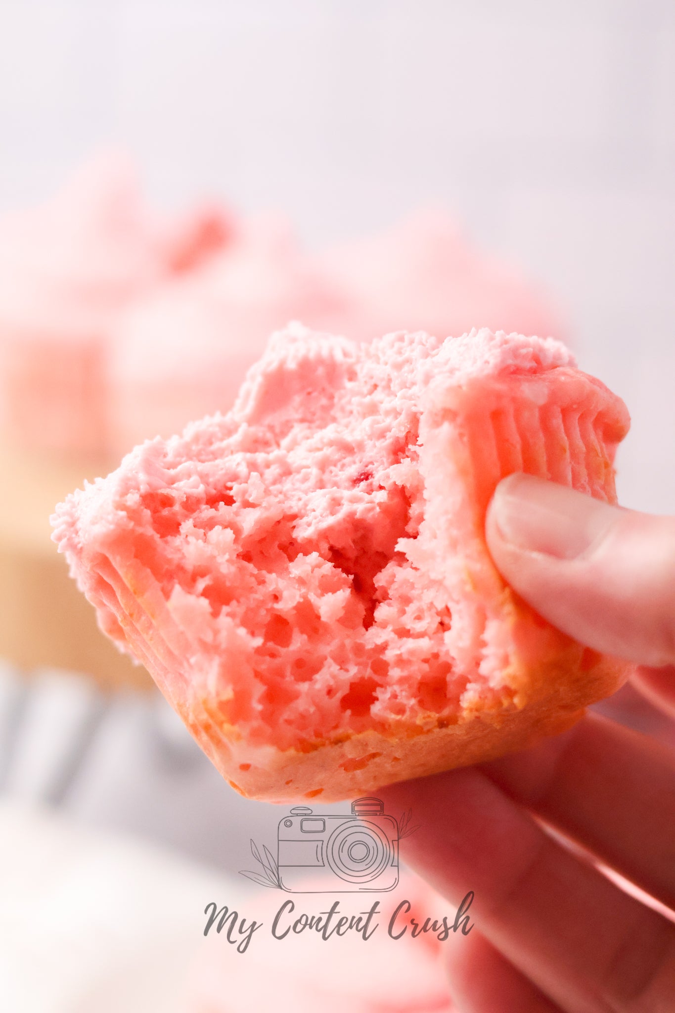 Exclusive: Strawberry Cupcakes with Strawberry Filling