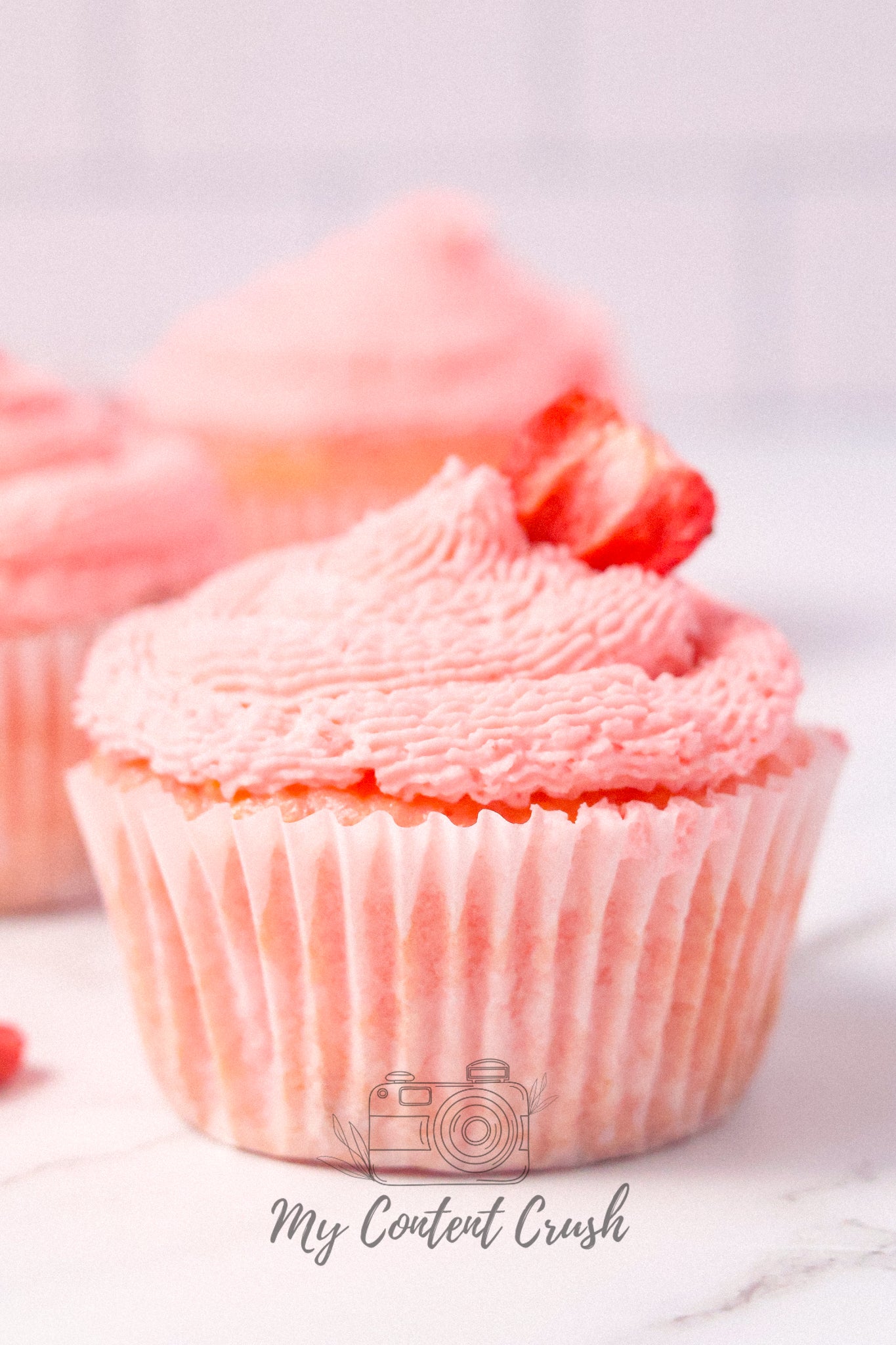 Exclusive: Strawberry Cupcakes with Strawberry Filling